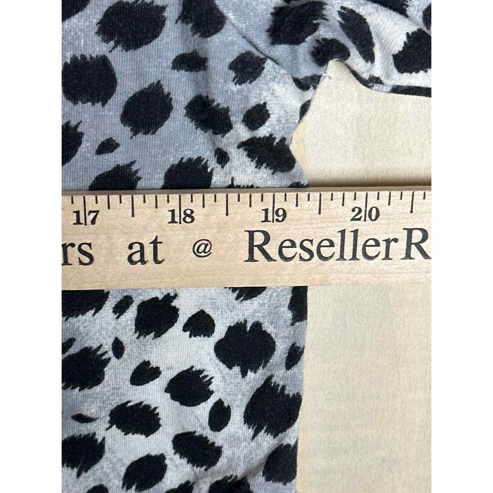 Erika Womens Black White Cheetah Animal Print V-Neck 3/4 Sleeve Top Medium - Picture 8 of 9